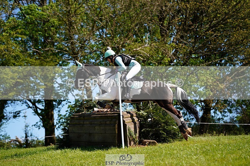 260419-115058-11796 - N-666-Victoria.Pope