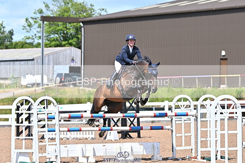240619A-154025-00916 - Cls 5 Snr Foxhunter and 1.20m Open