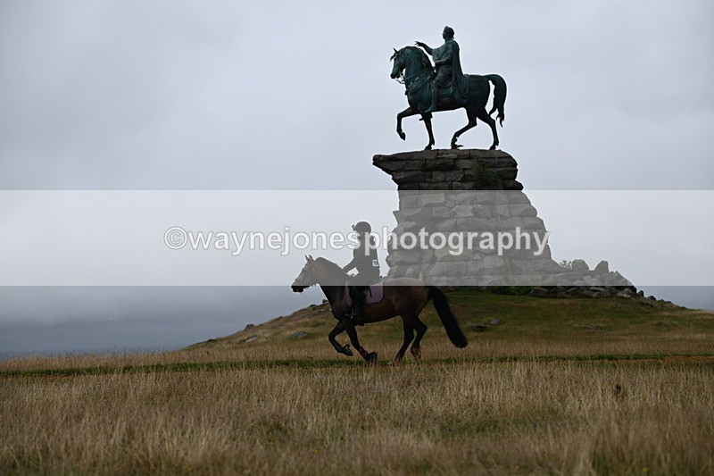 DSC_1903 - Time at Statue 12:13 to 12:32