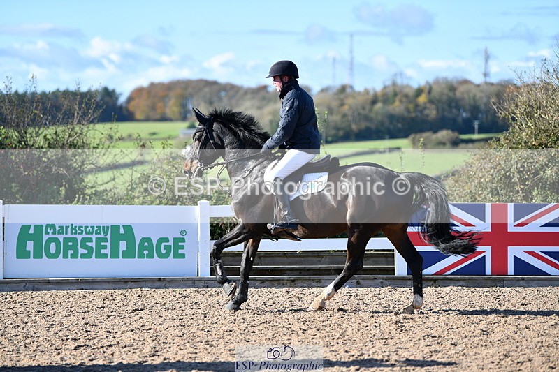 231110A-132948-00587 - Cls 5 Newcomers & 1.10m Open