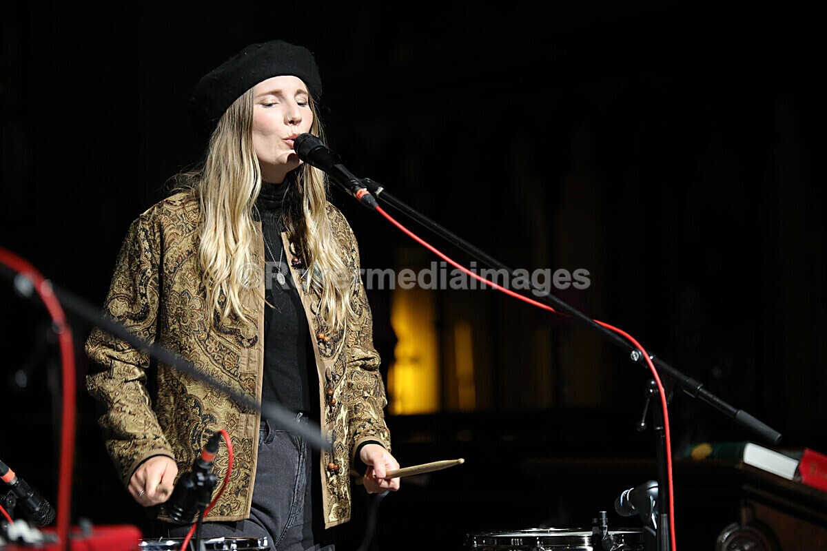 FOLK N BLUES-688 - FOLK and BLUES SEPT 2022