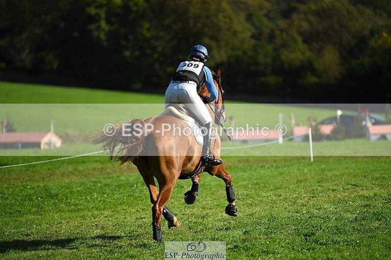 231022-124128-28316 - 309-CROSSTOWN.FINTANS.LAST-Catherine.Burrell-XC