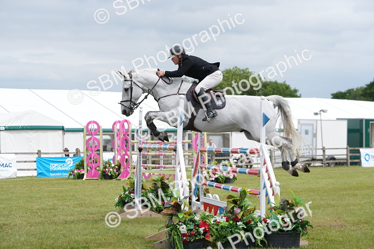 SBM_06528 - Class 202 - National 1.40m Open