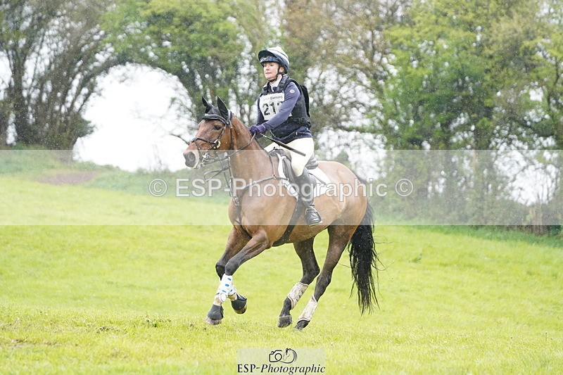 250418-135904-05150 - 212-Lucy.Lloyd-WATERNISH.BRIDLE.LANE