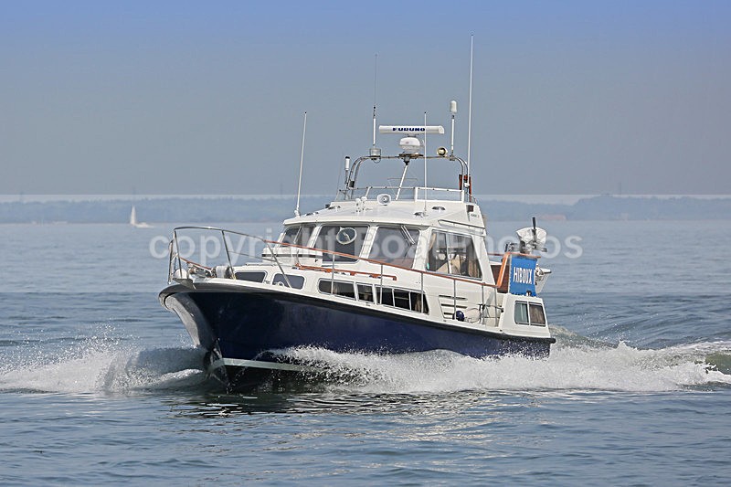 160605 HIBOUX Y92A7685 - Flybridge Cruisers