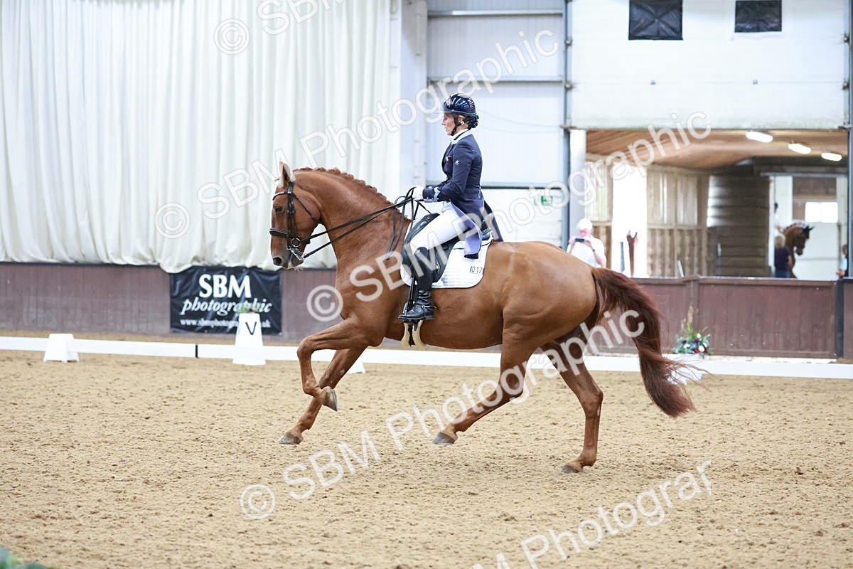 SBM_020871 - Class 13 - FEI INT I - 16.26-17.14