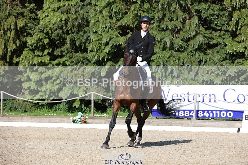 230526-171400-07930 - 176-TENZ-Will_Rawlin-WEDTrotUp+DR