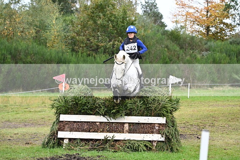 WJ6_4136 - 90cm Cam 1 Time 14:05 to 14:35