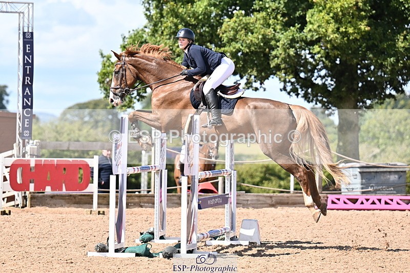 250827B-131505-00506 - Cls 4 Snr Newcomers 1.10m