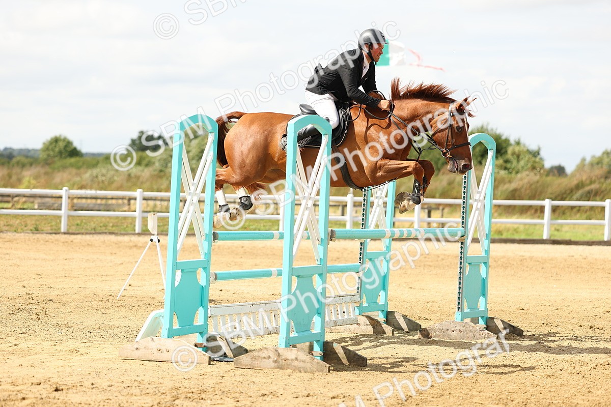 SBM_010447 - Class 4 - Senior Foxhunter - 1.20m Open