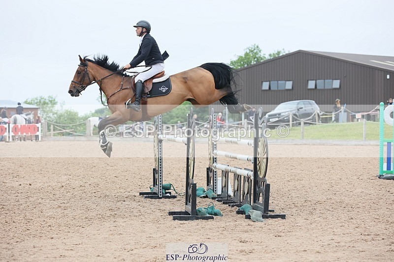 250524-132229-05015 - Cls 15 Snr Fox 1st Rnd