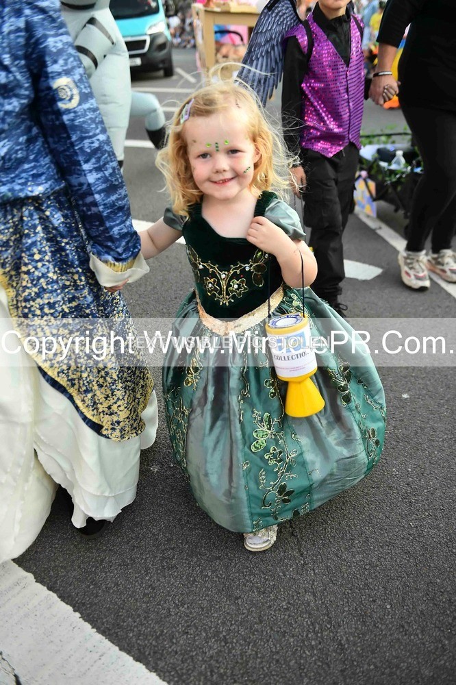 SH4_3696 - Carnival Procession.