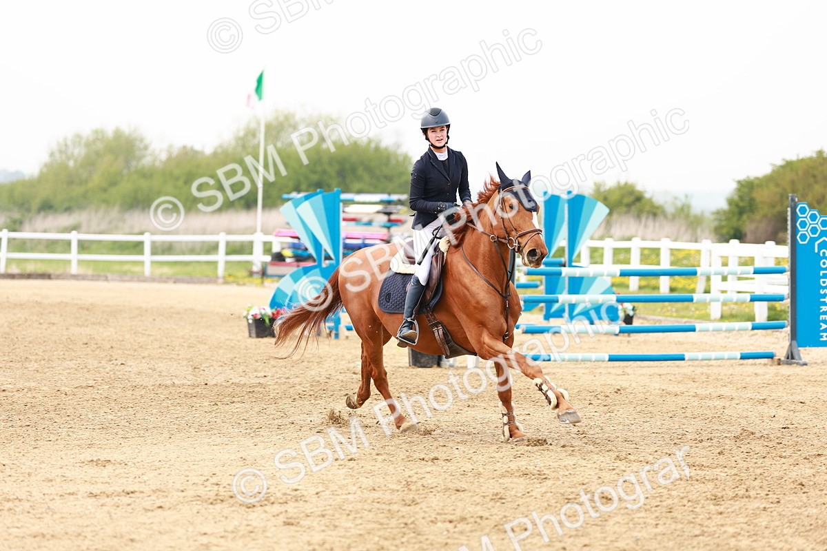  - Class 18 - Senior Newcomers - 1.10m