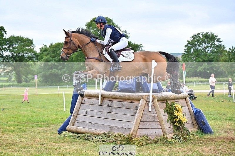 250524A-112609-09536 - B-364-Yasmin.Ingham-KINDA.CORVETTE