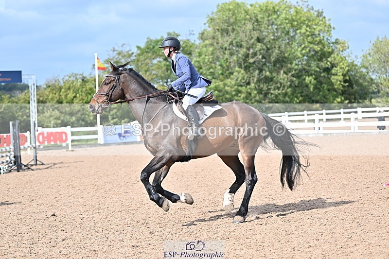 241004A-125148-02120 - Fri 09 95cm Amateur Quals