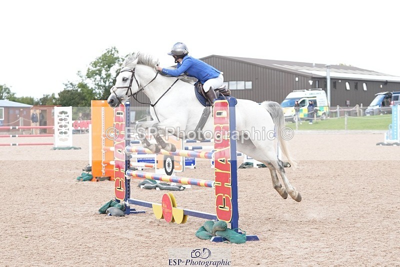250921-122916-02933 - Cls 9 Pony Foxhunter and 1.10m