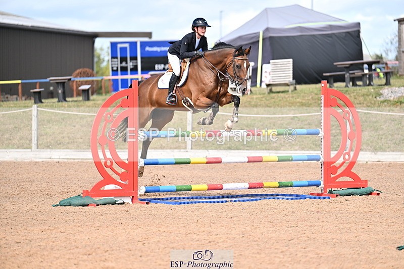 250827B-133321-00592 - Cls 4 Snr Newcomers 1.10m