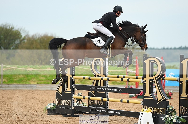 230504A-101852-00580 - Cls 8 Snr Foxhunter