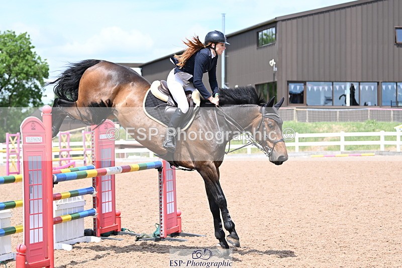 240619A-141142-00462 - Cls 4 Snr Newcomers and 1.10m Open