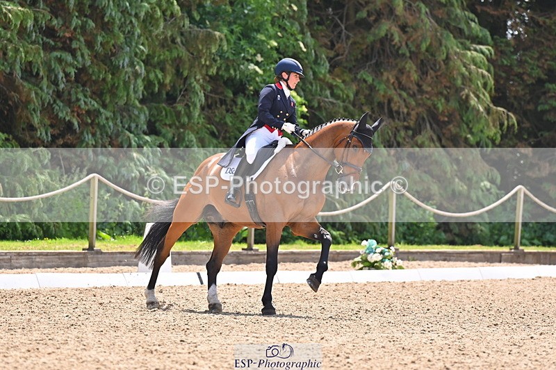 250523A-122716-06538 - D-468-Laura.Collett-LONDON.52