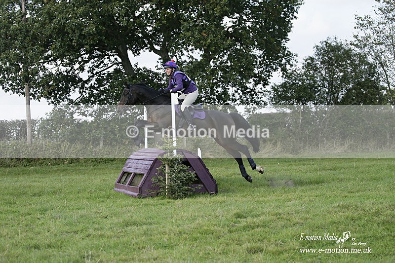  WWHT 171021 3913 - Open (1.00m)  17/10/21