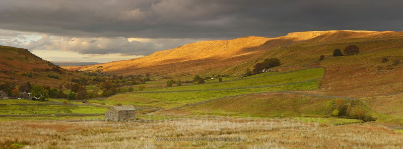 Autumn Mallerstang          ref am1 - Panoramic Landsapes