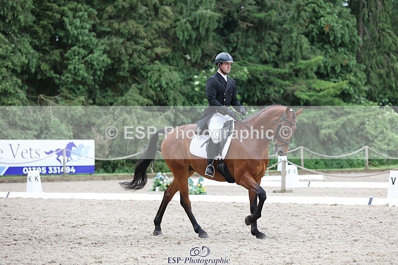 240523-172933-06146 - 324-COOMBELAND_SEMILLY-Rupert_Batting