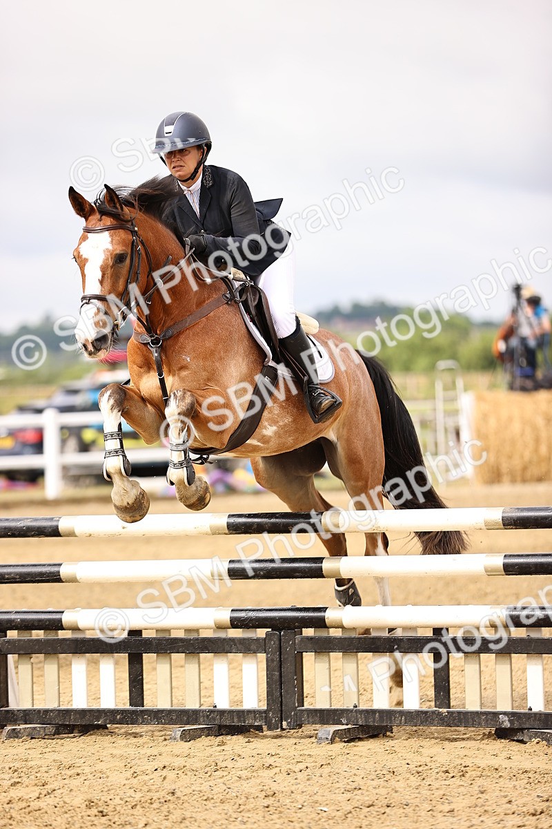 SBM_012736 - Class 13 - Senior British Novice - 90cm Open