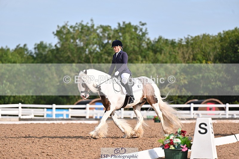 240817A-094033-06686 - 212-Emma.Lomas-My.last.rolo