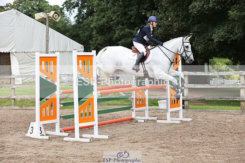 240804-114419-12787 - 455-Nicola_Horsley-Gubbins-RATHNAGREW_GREY_TEX