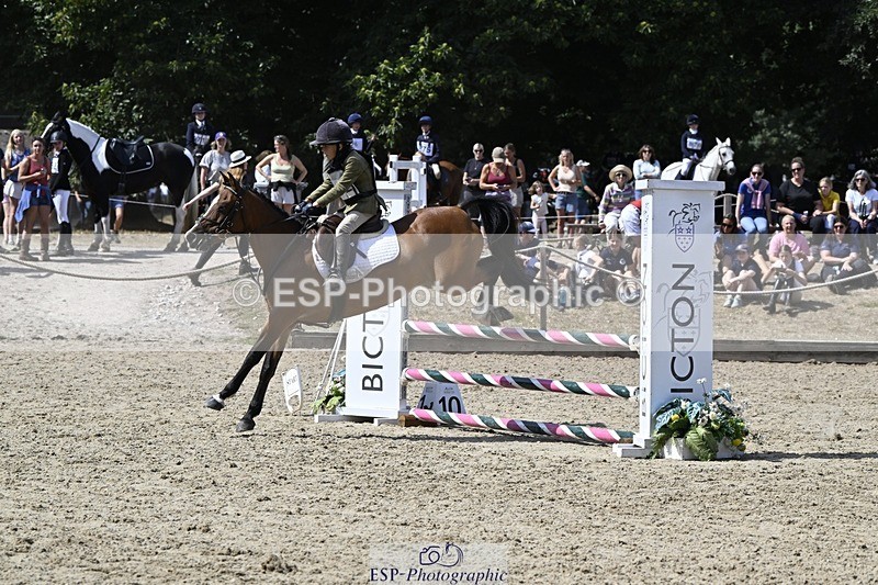 250823A-131443-30372 - PC70 Jump Off