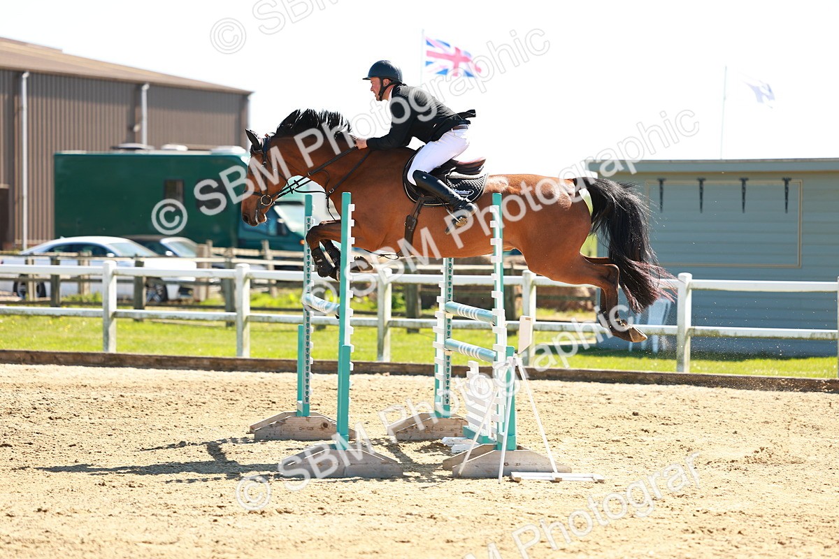 SBM_001683 - Class 5 - Senior Foxhunter - 1.20m