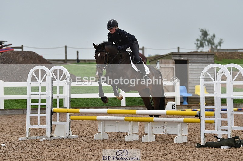 220829A-160806-00153 - 70cm Classes 3a 3b & 4