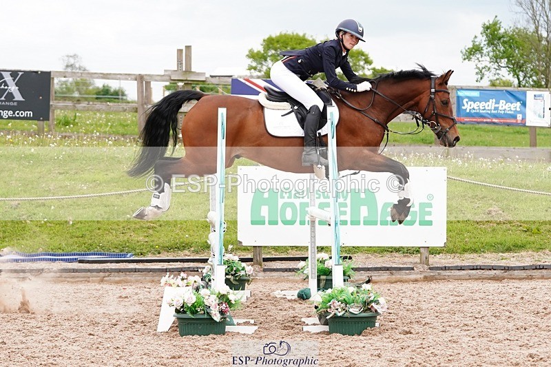 250505-154524-05103 - Cls 10+11 Children on Horses