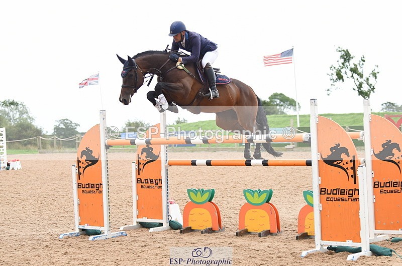 230812A-164958-10352 - Cls 38 Nat 1.40m Open