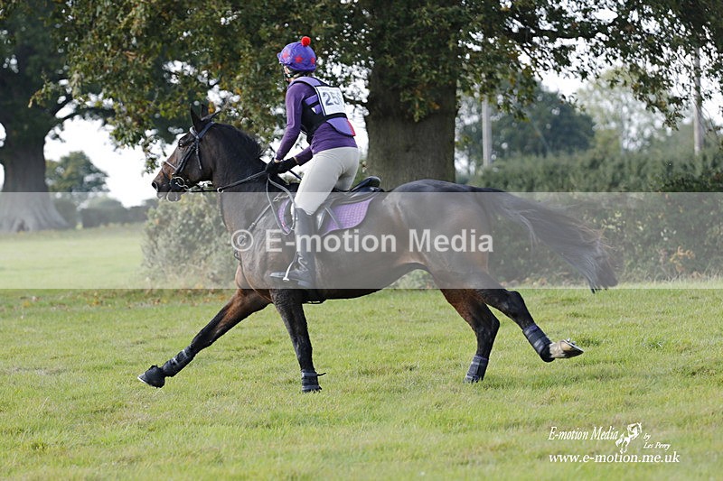  WWHT 171021 3903 - Open (1.00m)  17/10/21