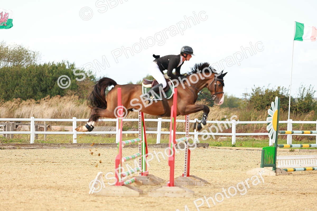 SBM_001710 - Class 4 - Senior Newcomers - 1.10m