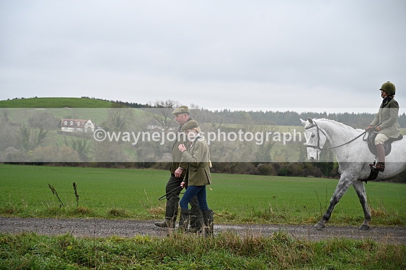 WJ7_9649 - Walk out..