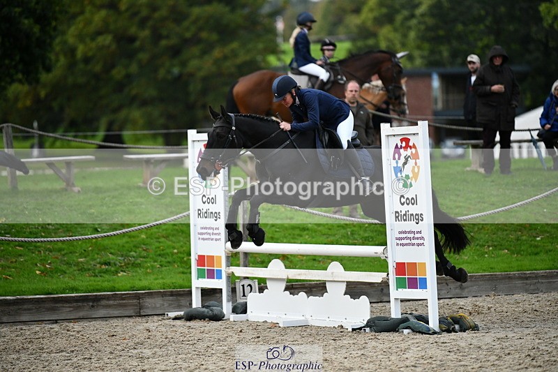 251004A-170636-02386 - Classes 10 & 11 80cm