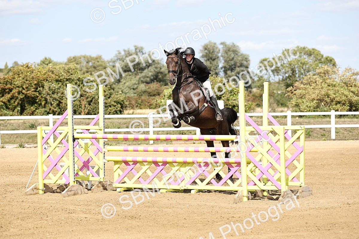 SBM_005046 - Class 6 = Senior Newcomers - 1.10m Open