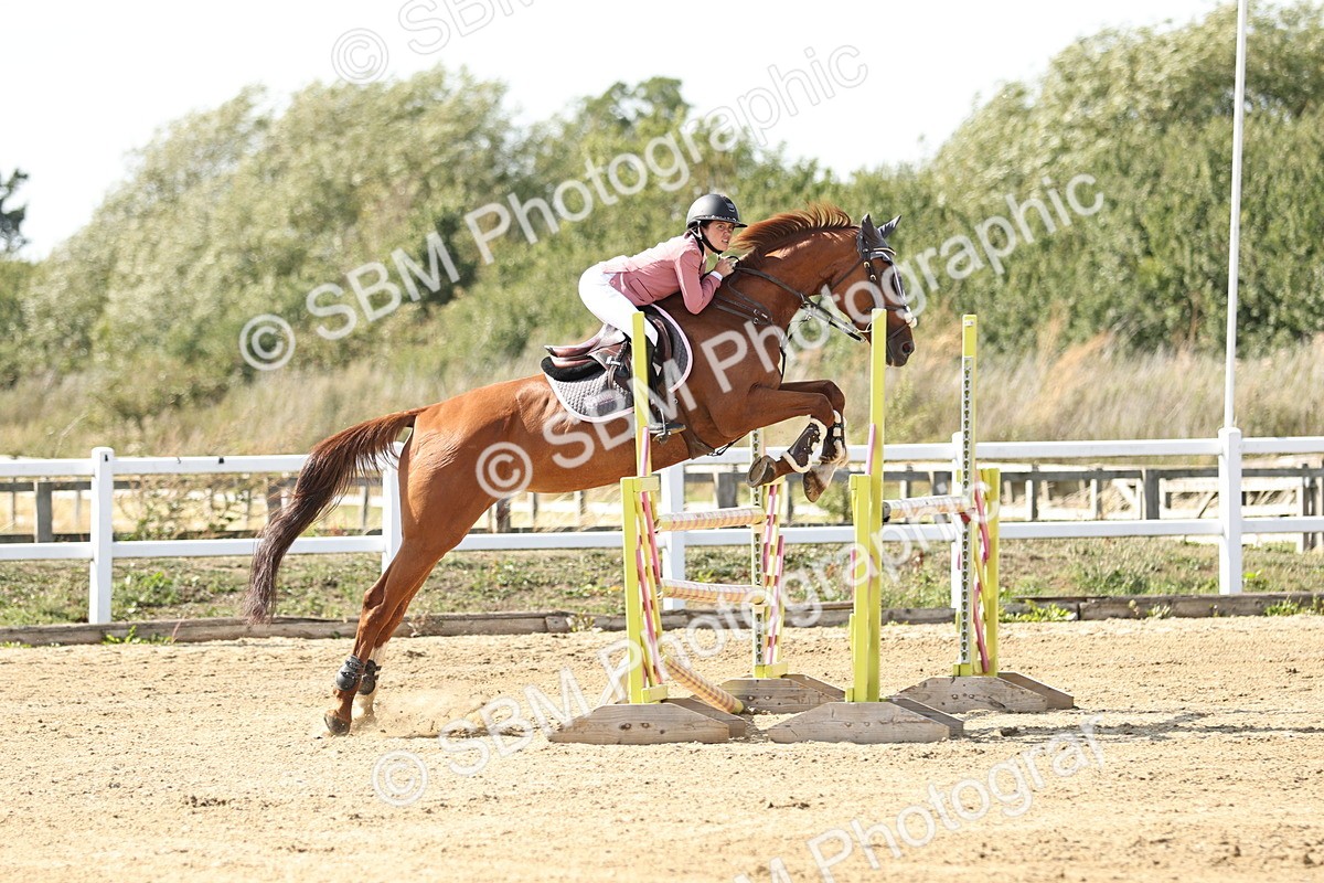 SBM_005218 - Class 6 = Senior Newcomers - 1.10m Open