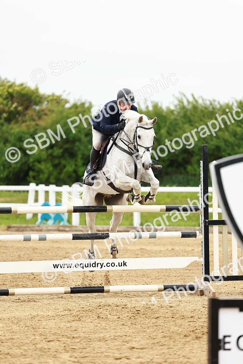 SBM_001124 - Class 5 - Senior Foxhunters - 1.20m