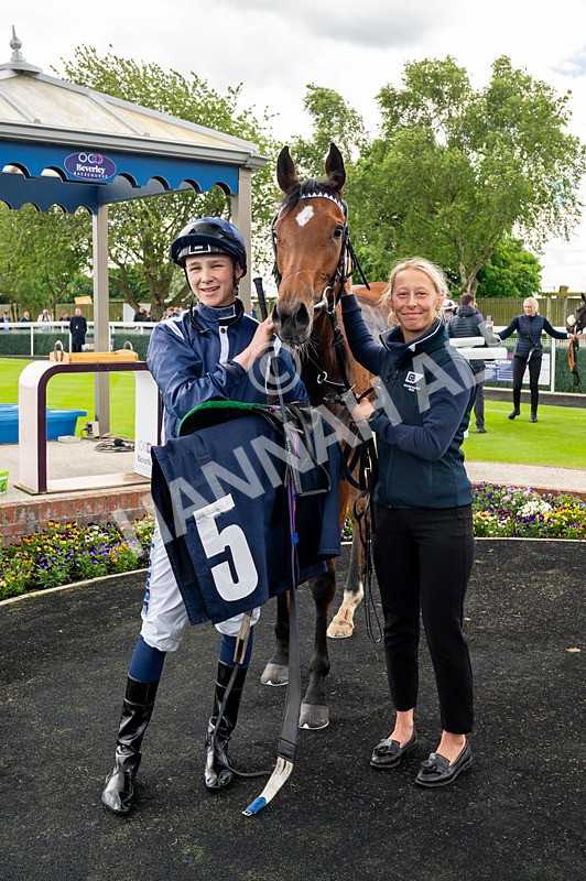 290524-Race 1-Unthinkable-1915 - Race 1