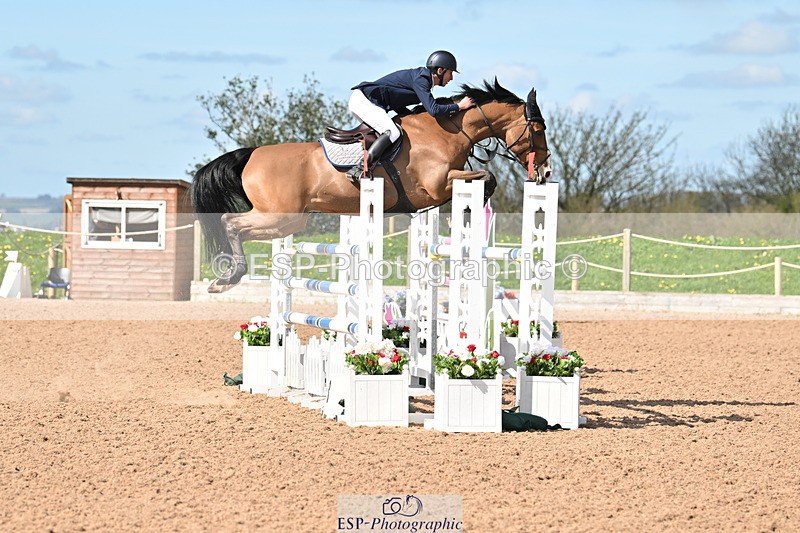 240418A-110140-02422 - Cls 5, 2 Star Medium Tour 1.35m