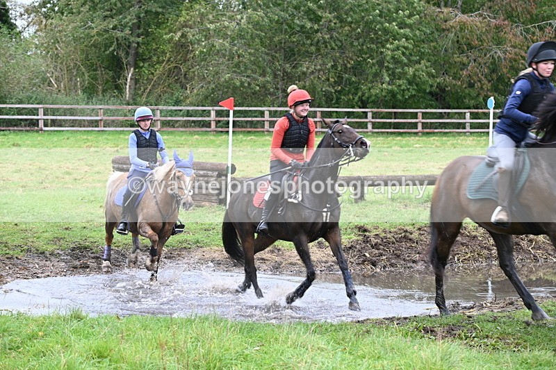 WJ6_6724 - Time at Photographer 13:06 to 13:23