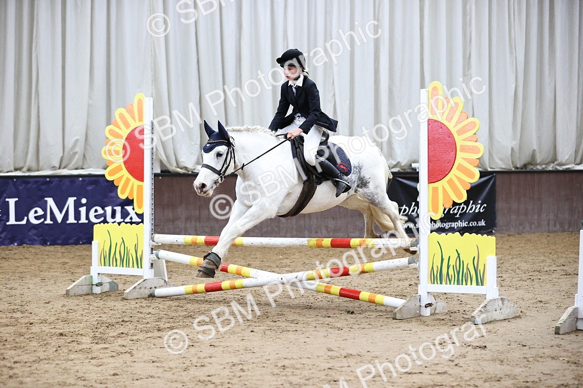 SBM_001411 - Class 5 - Henlow Veterinary Hospital 70cm