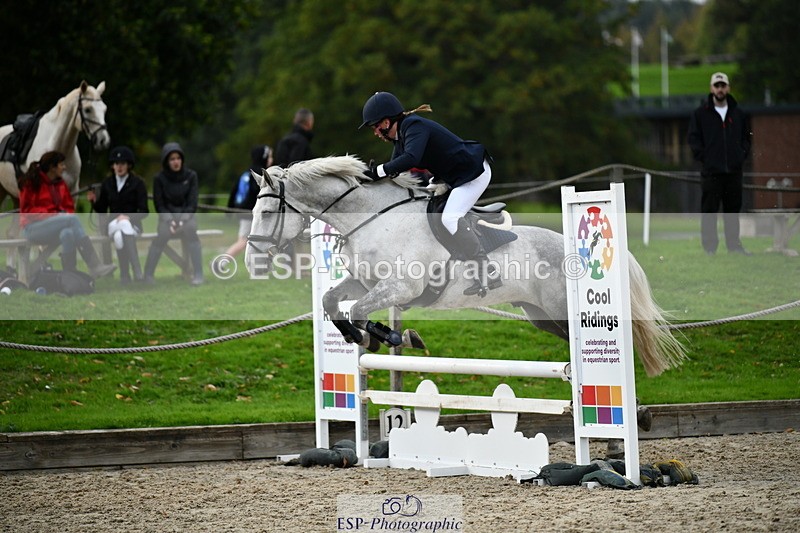 251004A-165546-02296 - Classes 10 & 11 80cm