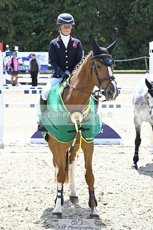 250525A-131553-17591 - Presentations Section B CCI 3 Star Long