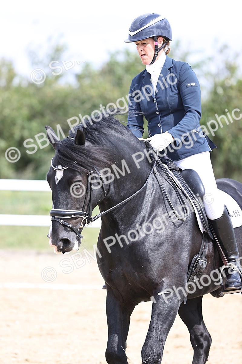 SBM_016721 - Class 14 Novice 23 - 11.53-12.56