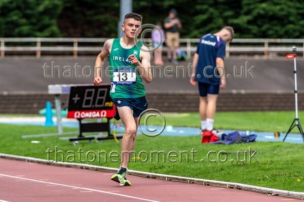 SIAB23-527945 - Track Male Set One